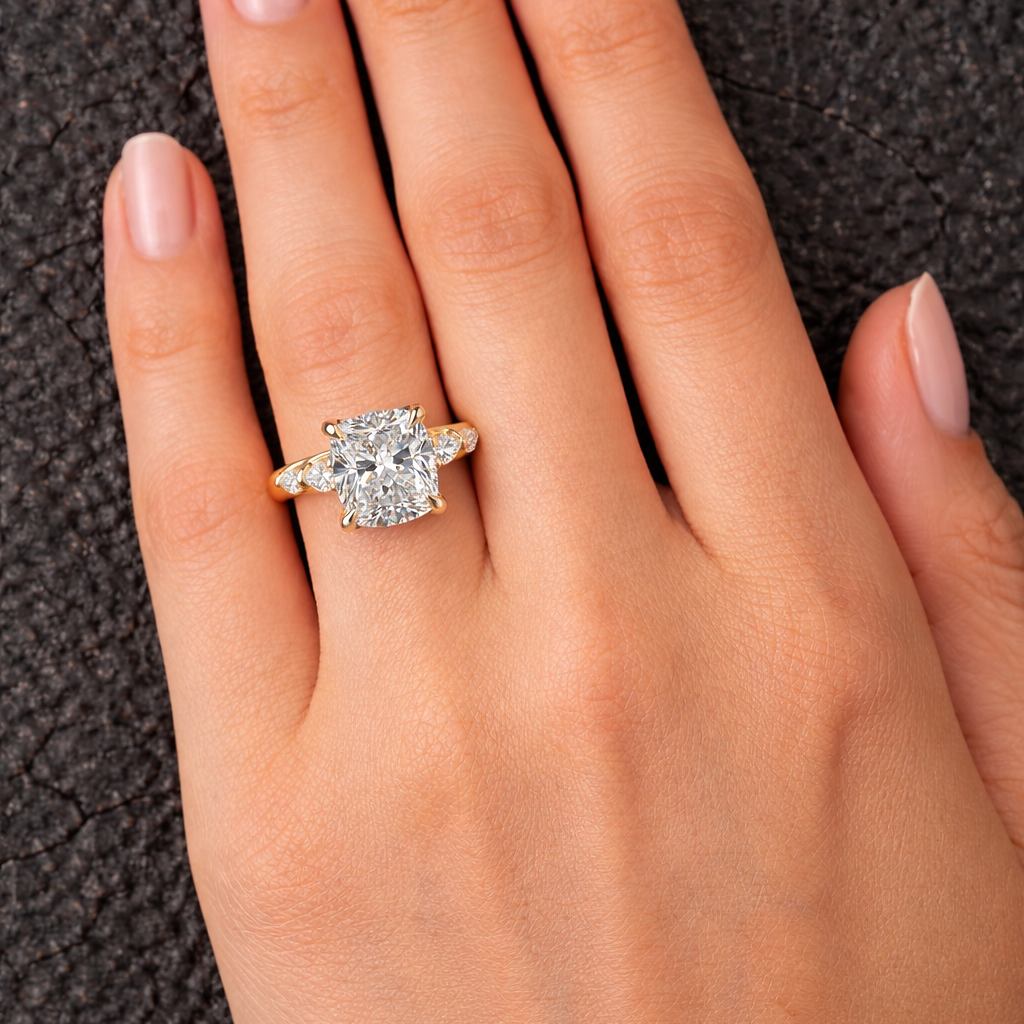 Jane - 4ct Cushion Cut 18k Gold Ring