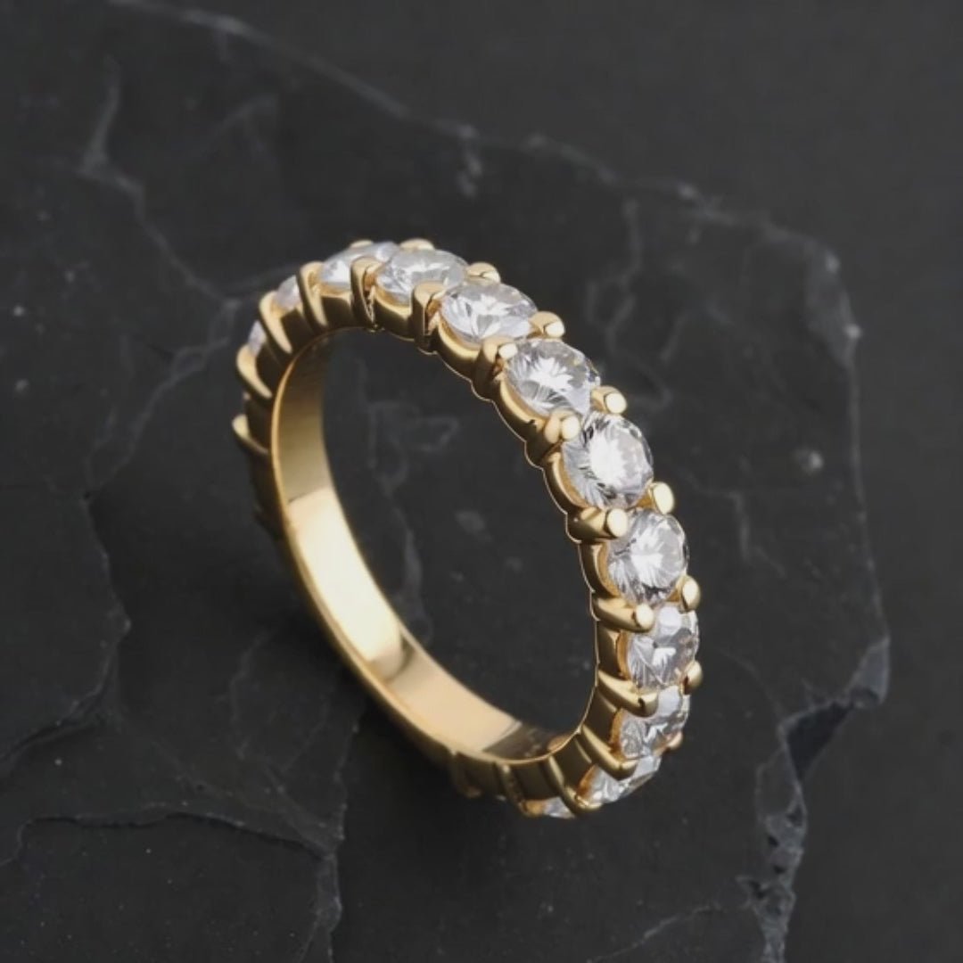 Bella Diamond wedding ring